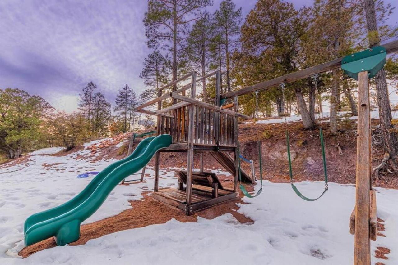 Cabin #3 Rainbow Trout - Pet Friendly- Sleeps 6 - Playground & Game Room Пейсон Экстерьер фото